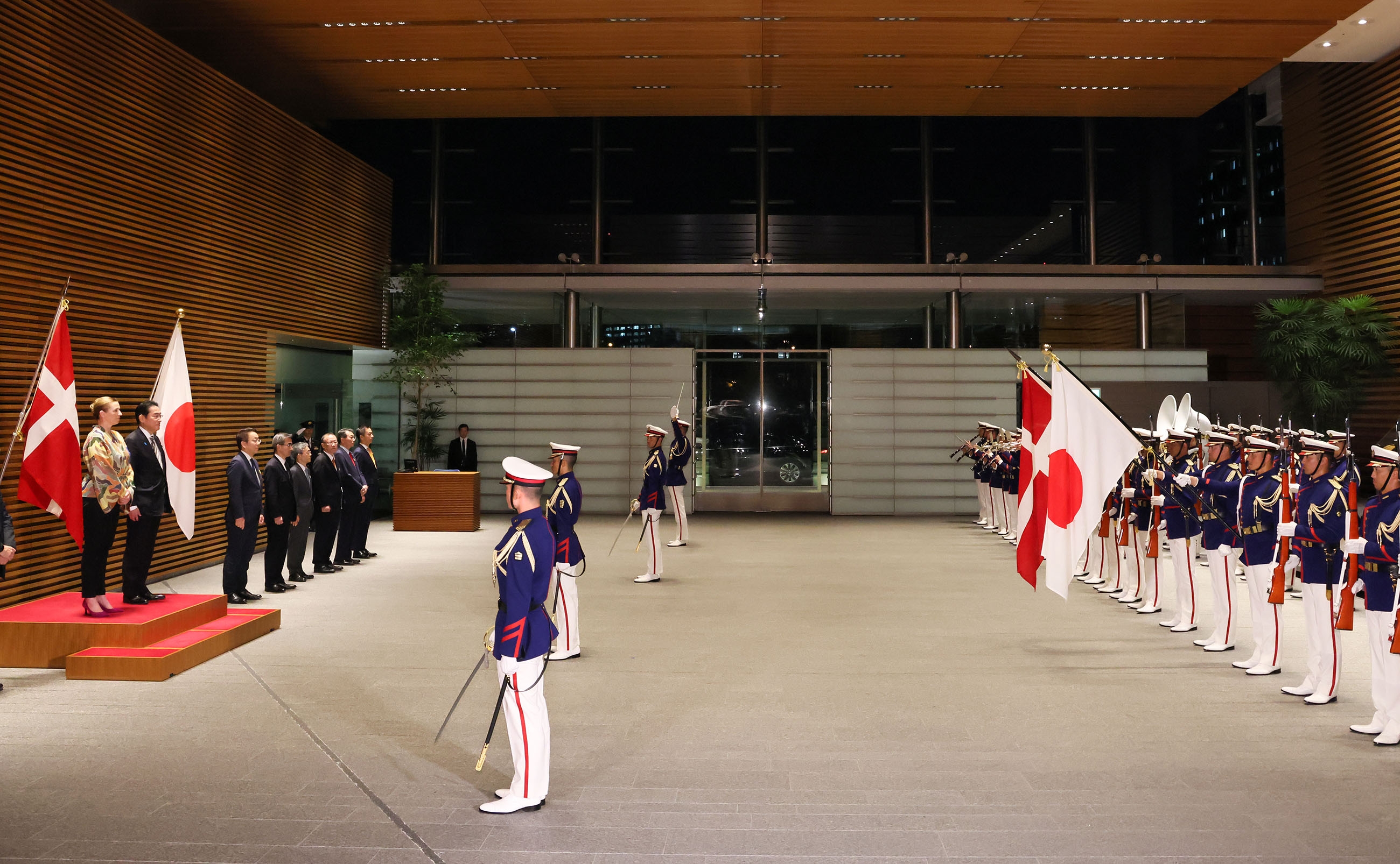 岸田総理はデンマーク王国のメッテ・フレデリクセン首相と首脳会談等を行いました －首相官邸｜BtoBプラットフォーム 業界チャネル
